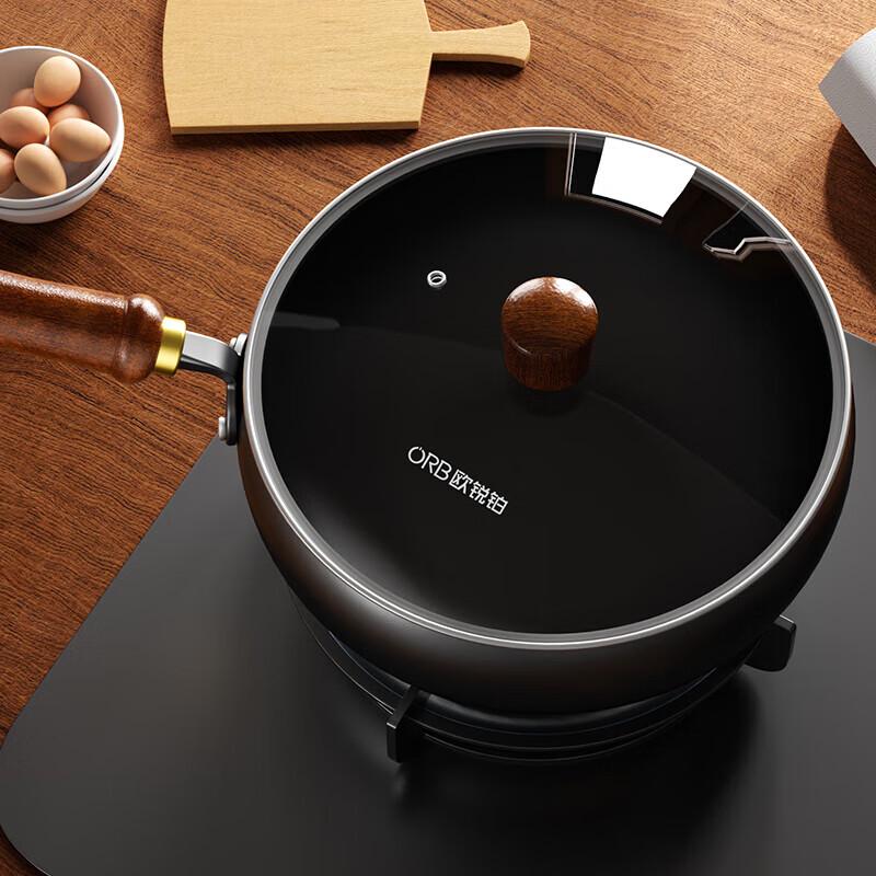 Ouruibo Forged Cast Iron Flat-Bottom Wok