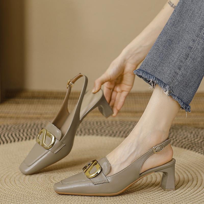 

French temperament bag head sandals 2025 new summer one-word buckle with thick heels high heels leather square head single shoes 40 хакі