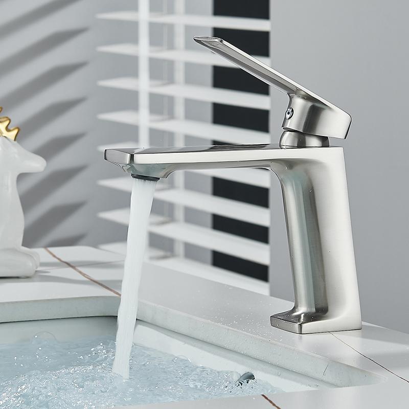 Basin Faucets Hot and Cold Bathroom Hot Cold Water Mixer Tap Chrome/Black Single Handle Basin Water Sink Deck Mounted