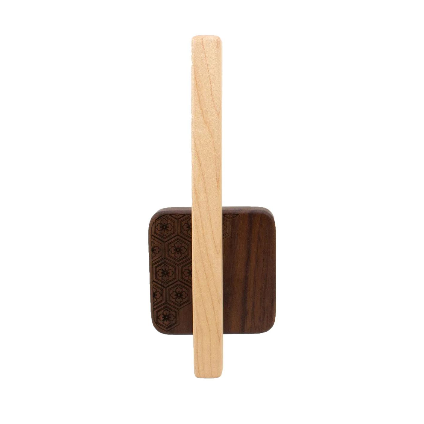 

Гравированный узор из орехового дерева Современные держатели для штор в стиле ваби-саби Подхваты для настенных декоративных штор Многофункциональный крючок из цельного дерева