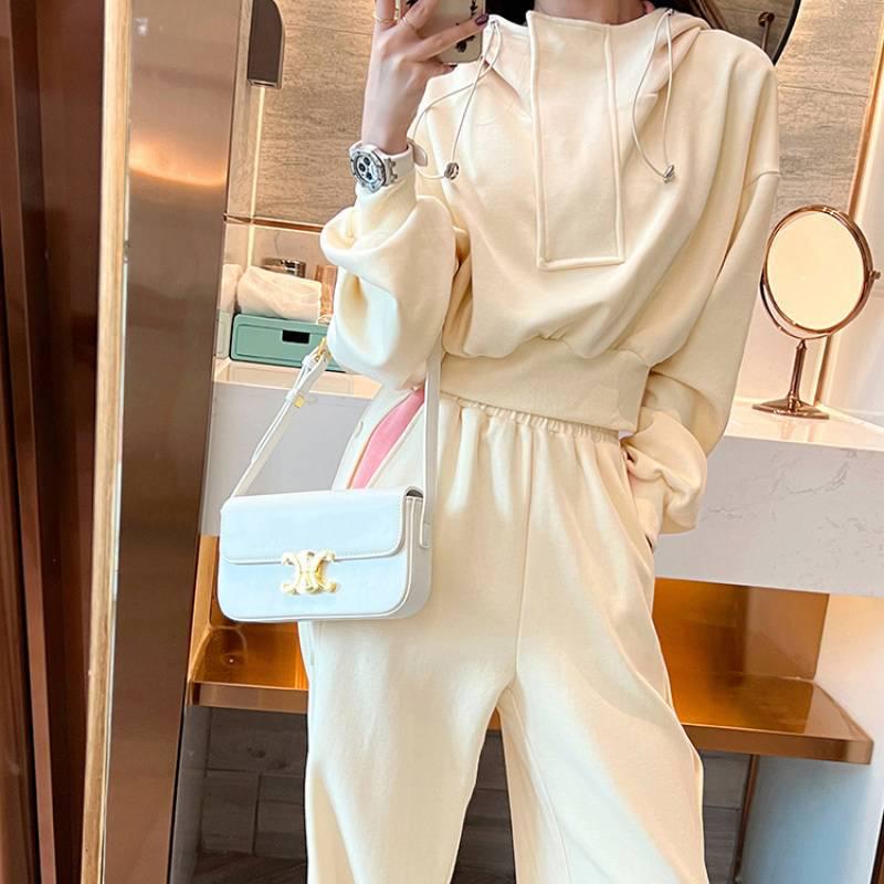 Women's Autumn Korean Fashion 2025 Sportswear Set: Waist-Hugging Sweatshirt & Jogger Pants