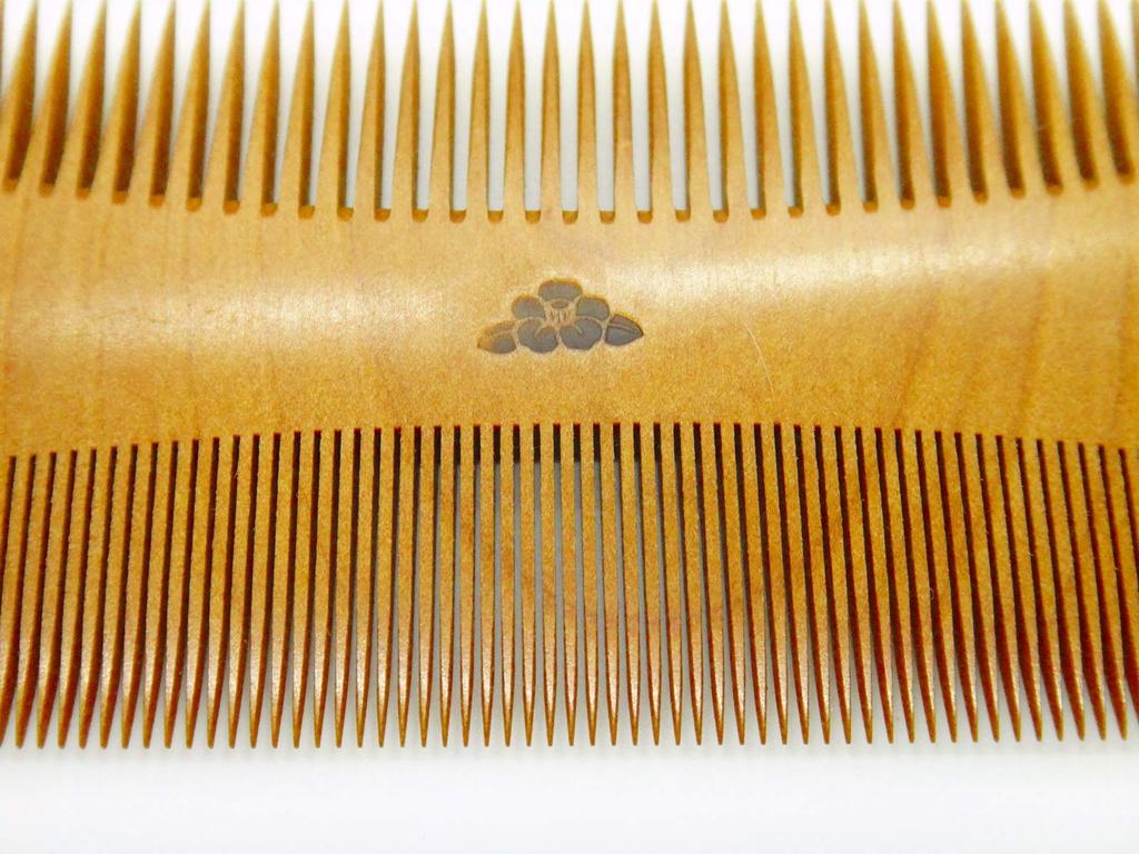 Suki Comb Camellia Comb Made by a Boxwood Comb Craftsman A Comb Specialized for Removing Dust from Supports Lice Removal Comb - - Hair. (camellia