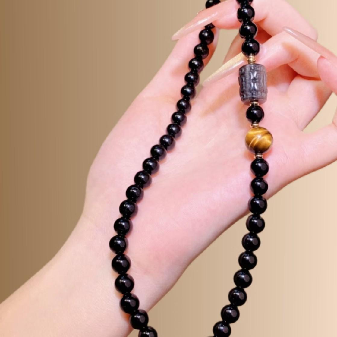 

High-End Red Agate and Yellow Crystal Bracelet: Elegant Fashion Jewelry for Women and Couples