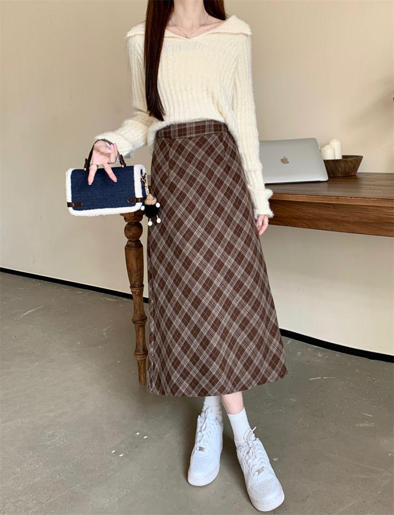 Retro Plaid Maillard Women's Slimming Velvet A-Line Skirt - Elegant Autumn/Winter Bodycon Style