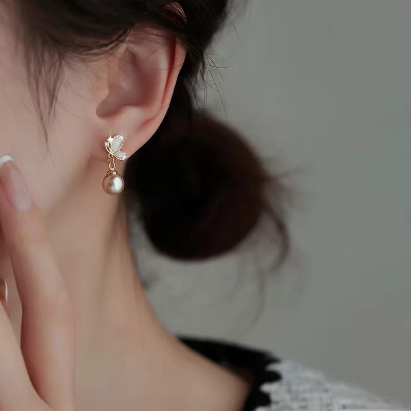 Trendy Light Luxury Pearl Butterfly Earrings for Women