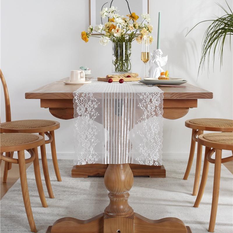 French Romantic White And Black Lace Embroiled Flower Edge Table Flag Wedding Decorate