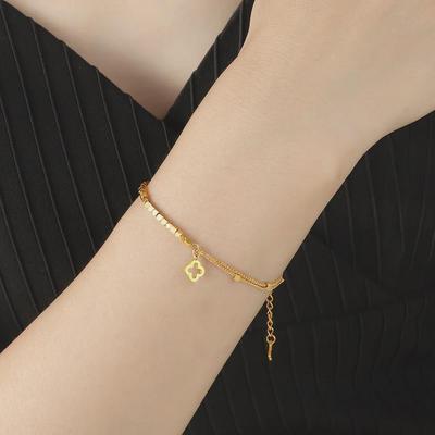 Stylish Silver Four-Leaf Clover Bracelet: Light Luxury, Stainless Steel, Non-Fading, Versatile Design