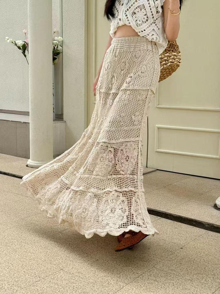 Elegant Lace Hollow Midi Skirt: Korean Retro Beach Resort Style
