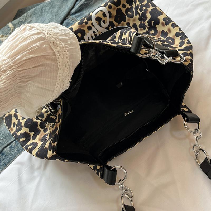 2025 Summer Fashion Leopard Print Women Handbags Female Nylon Casual Trendy Premium Texture Large Capacity Shoulder Bags