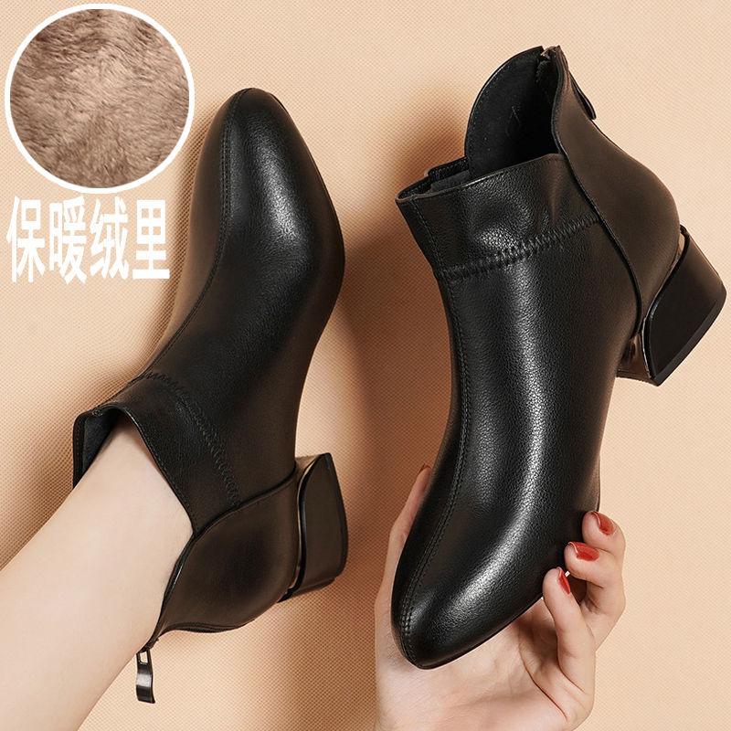 New short boots women's spring, autumn and winter white soft leather single boots thick heel leather shoes velvet soft sole mother shoes cotton shoes