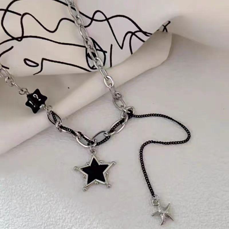 Black star splicing necklace autumn and winter new male and female hip-hop titanium steel sweater chain accessories