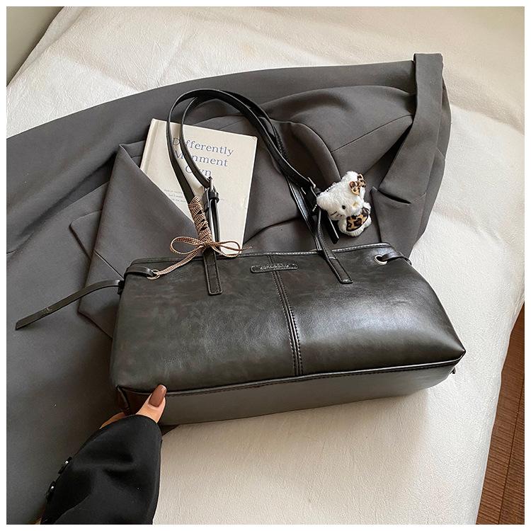 Retro Commuter Style Underarm Bag, Niche Fashion and Stylish Casual Shoulder Bag