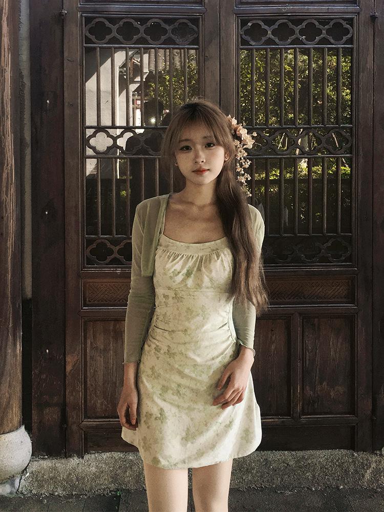 

Новый светло-зеленый женский купальник из двух частей с утягивающей накидкой для отпусков на горячих источниках XL (120-135 jin)