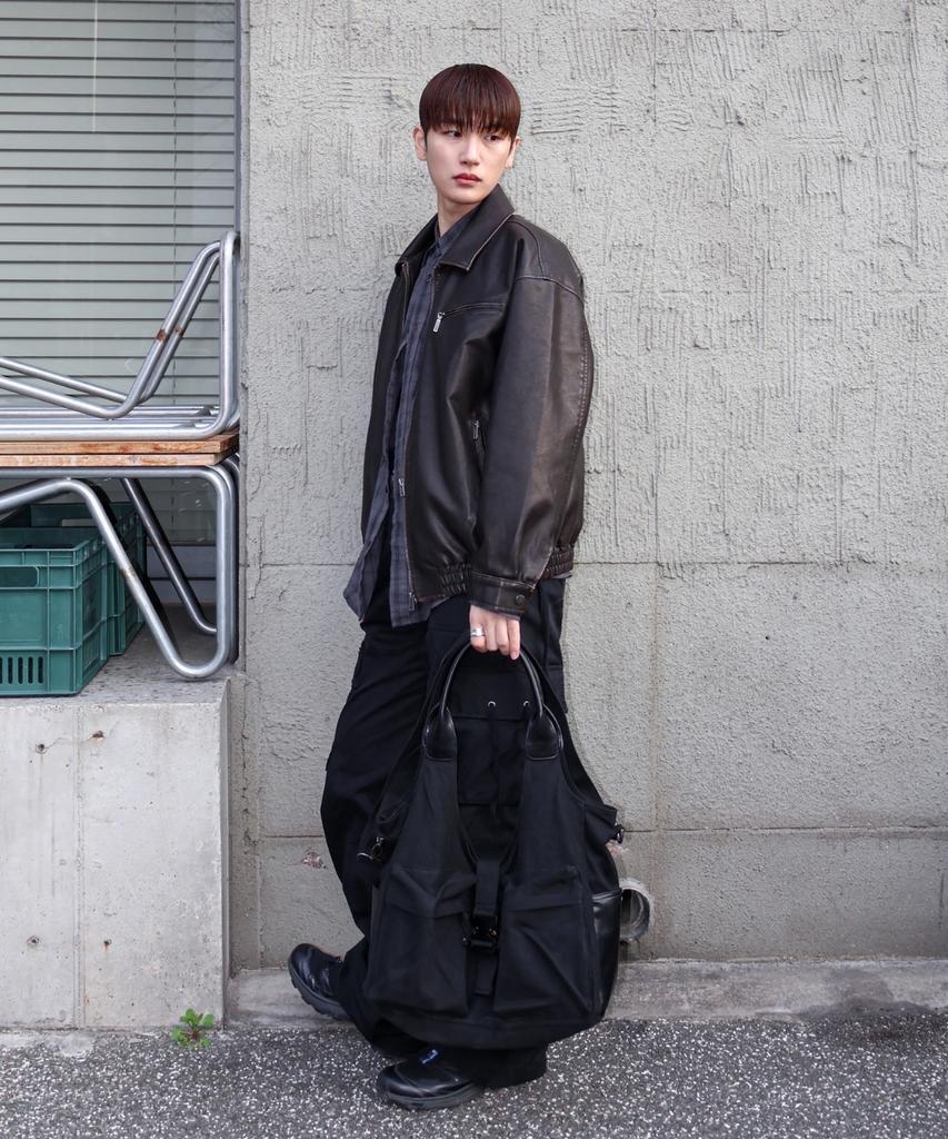 Leathery Buckled Cotton Crossbody Tote Bag [Black]