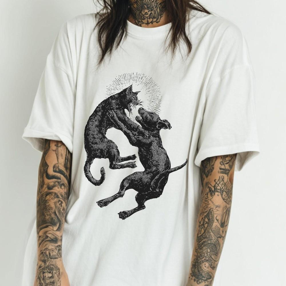 26 Cat and Dog Fight T-Shirt – Gothic Woodcut Style, Pet Design, Occult Ani Unisex T-Shirt S