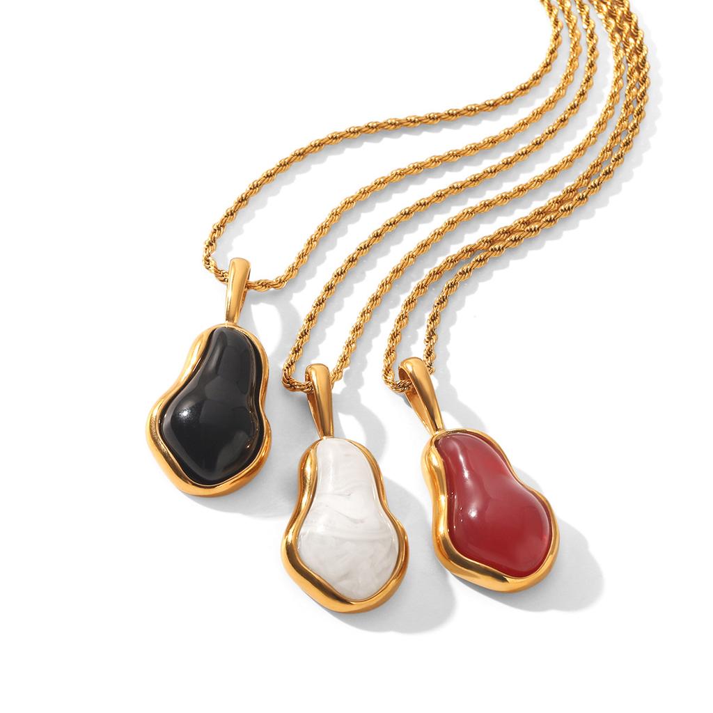 Phoenix Trend Light Luxury Neck Jewelry 18K Gold Plated Faux Baroque Pearl Style Pendant Necklace