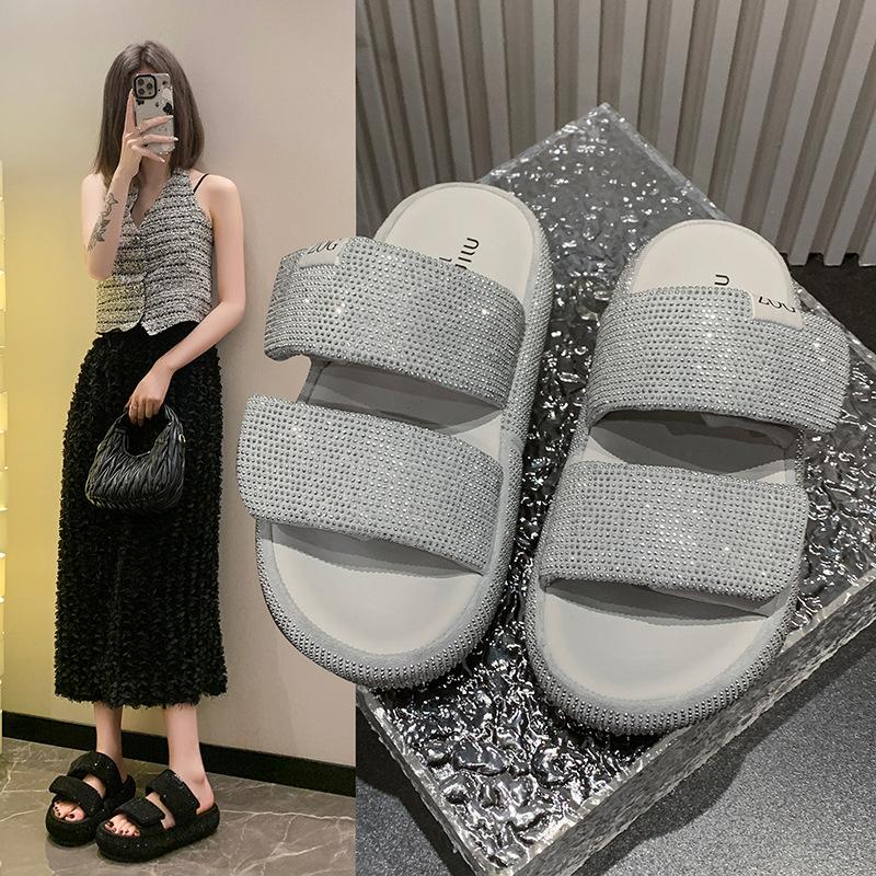 Fashion Glitter Slides Slippers Soft Shoes Woman 2024 Pantofle Rubber Flip Flops Shale Female Beach Low Platform Jelly Comfort Summer Ne