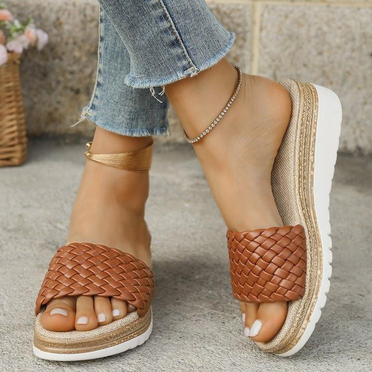 Slope heel cool slippers women's summer new round head hand-woven word with casual thick-soled slippers