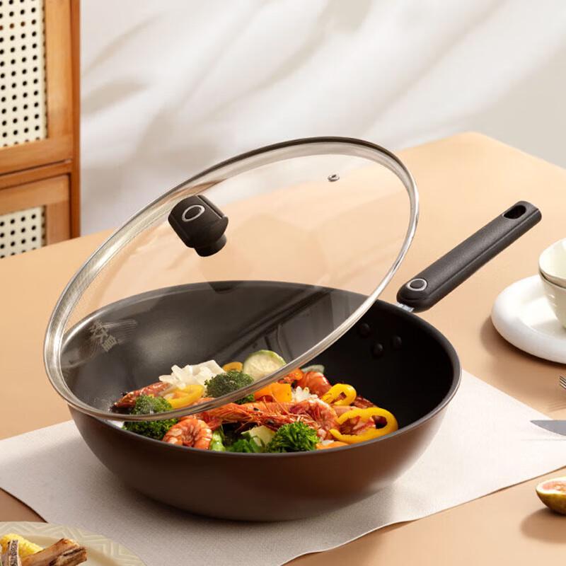Chui Da Huang 32cm Titanium Non-stick Wok