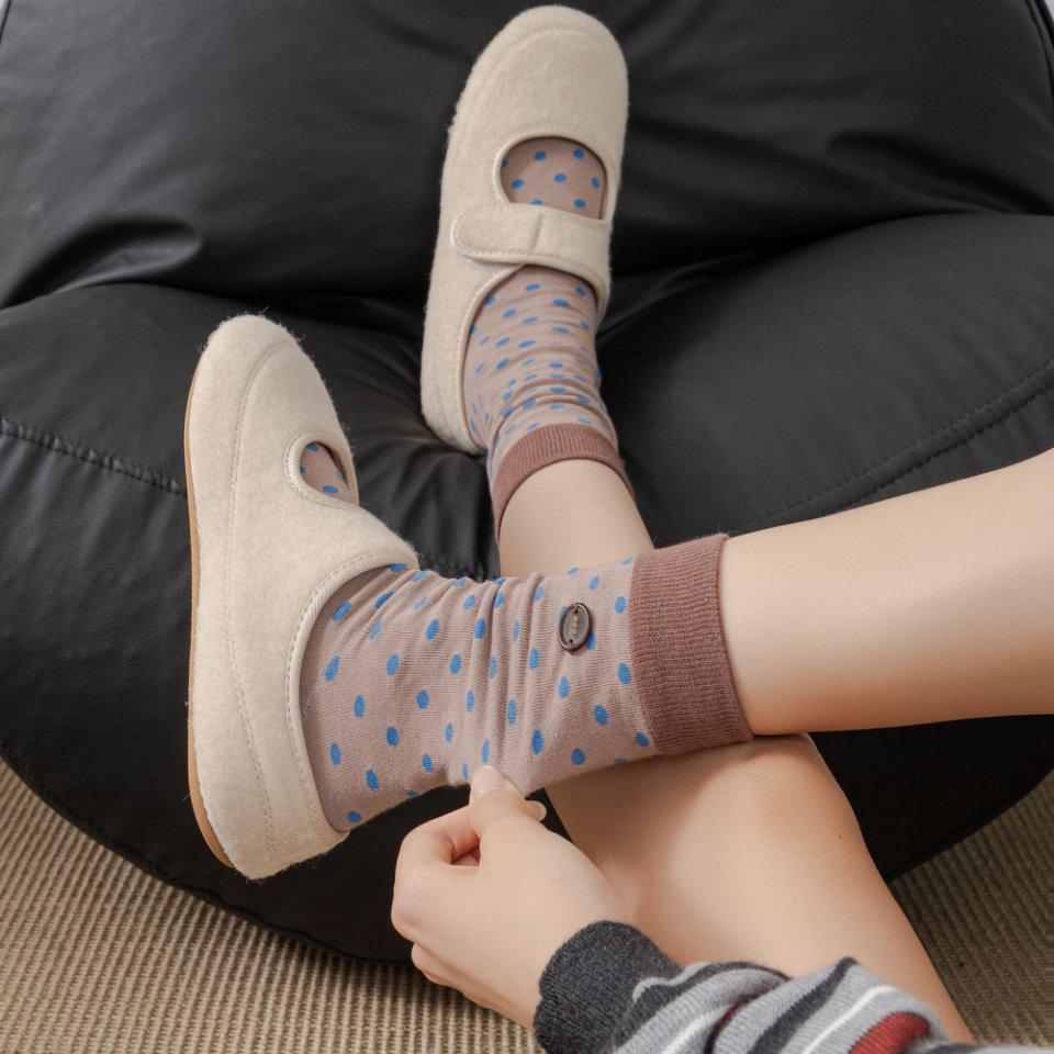 Retro Girlish Korean-Style Mid-Calf Button Socks for Women