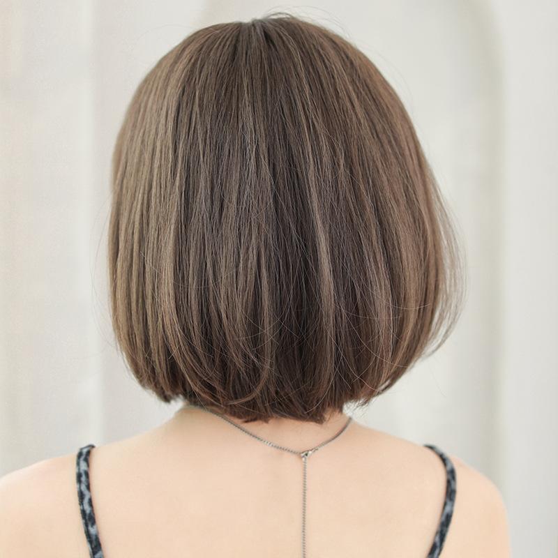 Damen-Bob-Perücke im japanischen Stil mit geradem Pony, natürlich aussehend, kurz, gerade, synthetisch, Vollperücke