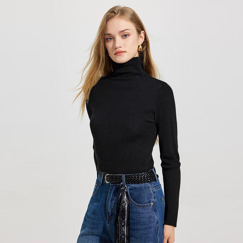 

Женский легкий вязаный топ с высоким воротником облегающего кроя от Tatu One Size