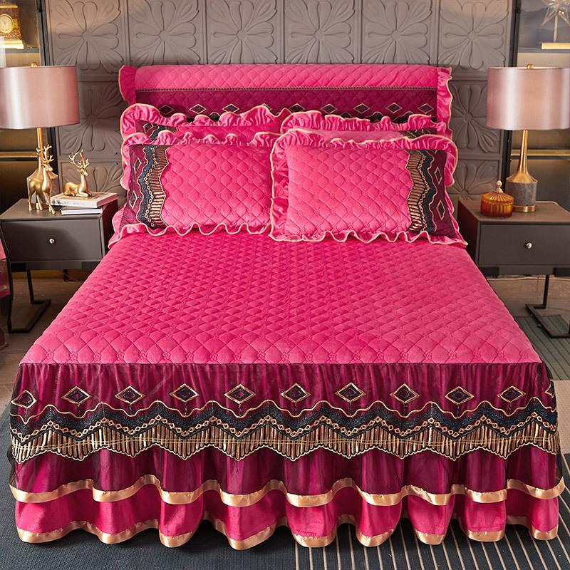 3pcs Solid Color Skin-friendly Sandwiched Diamond Grid Flower Quilted + Raised Lace Layer Bed Skirt Kit 1pc Bed Skirt + 2 Pillowcases