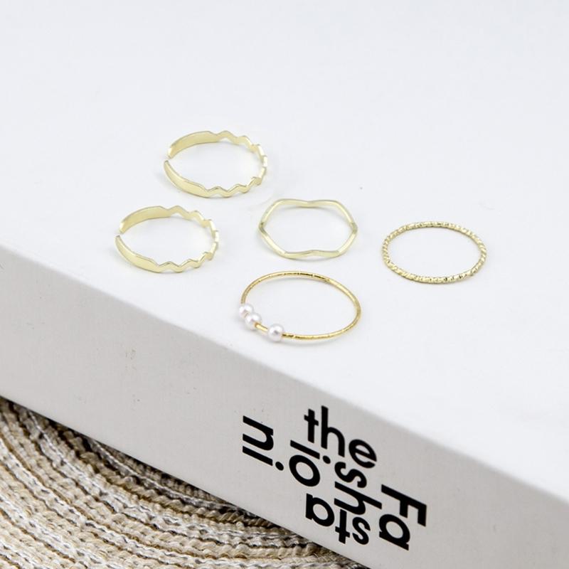 Crystal Joint Knuckle Rings Gold Mid Finger Rings Stackable Rings Set Jewelry for Women and Girls (5PCS)