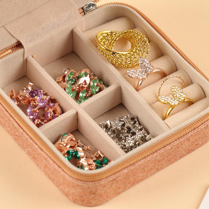Retro Portable Cork Jewelry Box for Earrings, Rings & Necklaces