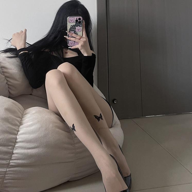 New skin-colored anti-snag pantyhose for women, spring and autumn style, two-butterfly design
