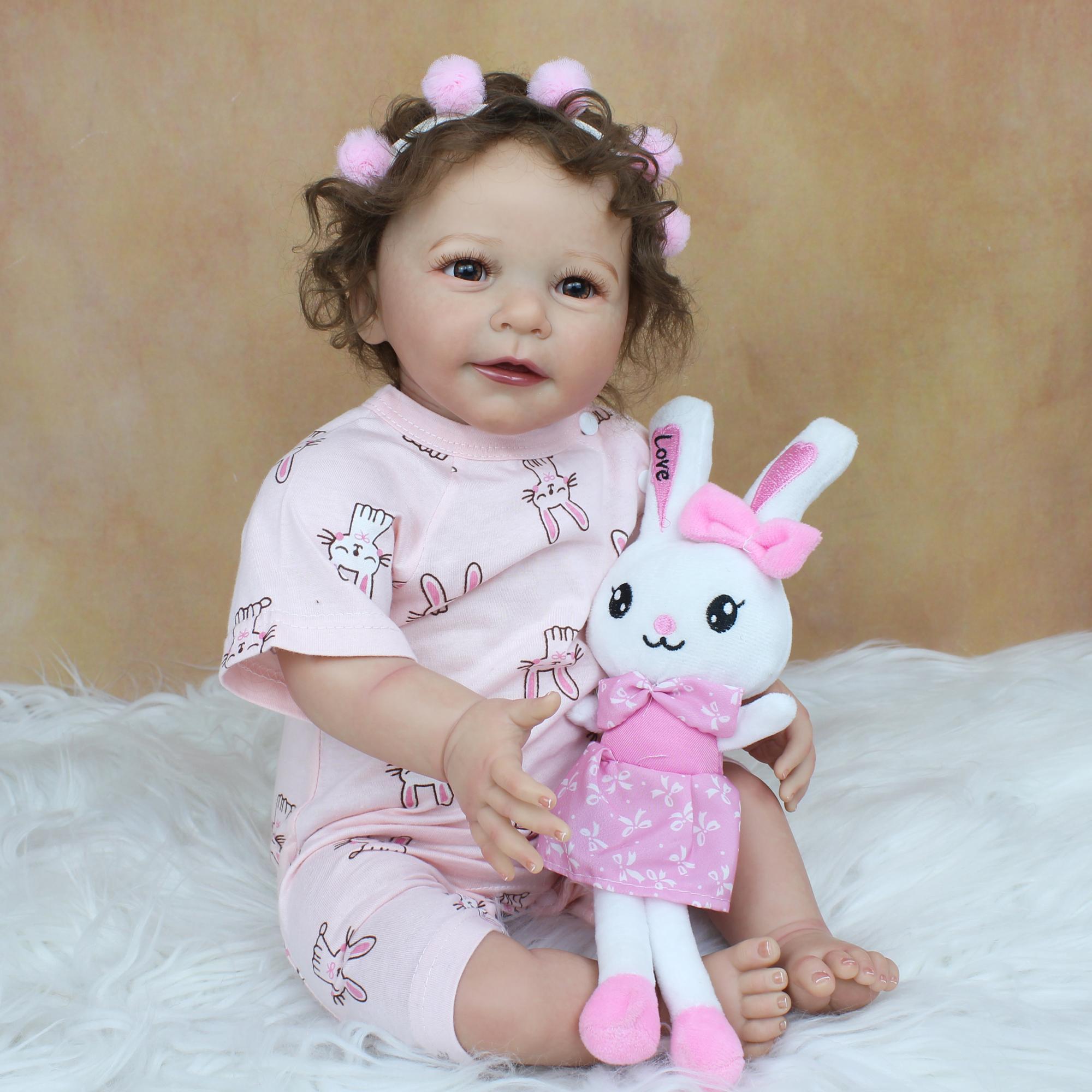 

BZDOLL 55 CM 3D-Paint Skin Soft vinyl Like Real Reborn Baby Doll For Girl 22 Inch Princess Smiling Lisa Dress Up Gift cloth body doll
