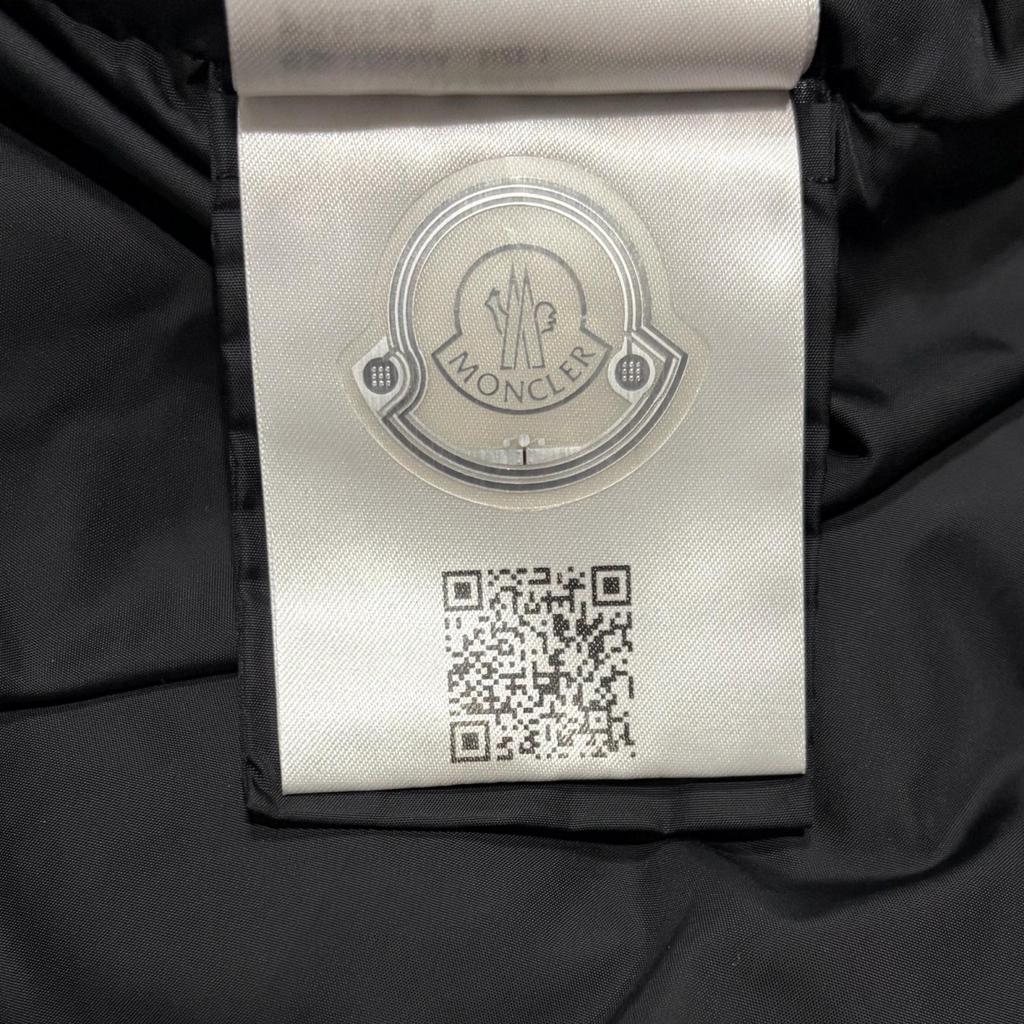 Used MONCLER VULPIEDown jacket black Nylon mens