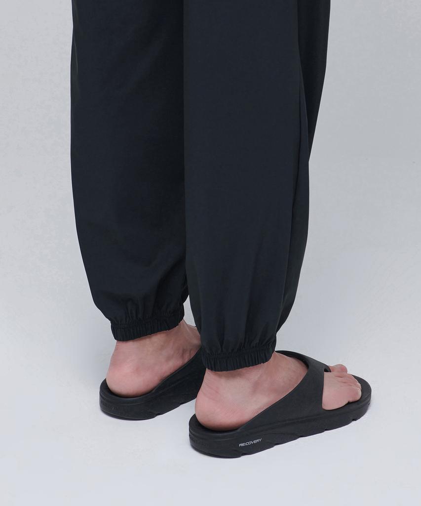 MUSINSA STANDARD Cooling Jogger Pants [Dark Gray]