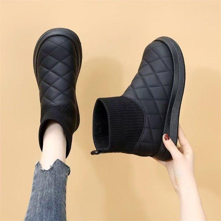 Snow boots winter  new velvet thickened warm Northeast large cotton shoes elastic bread foreign style short boots