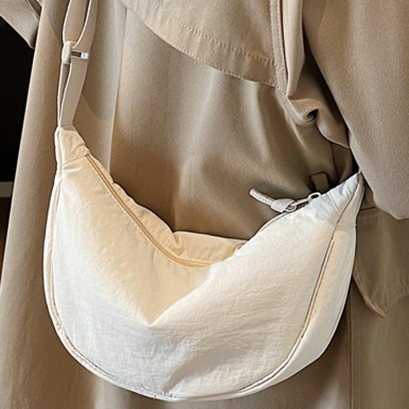 2025 Autumn New Solid Color Trend Personalized Shoulder Bag Women's Daily Simple Dumpling Bag Messenger Bag Women's Leisure