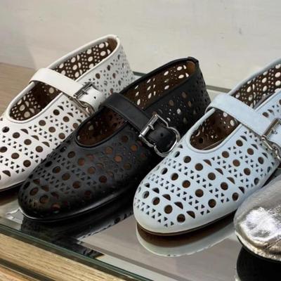 Nuove Scarpe Piatte da Ballo Vuote Ispirazione Francese con Design Mary Jane a Fibbia Singola per Donna 2024