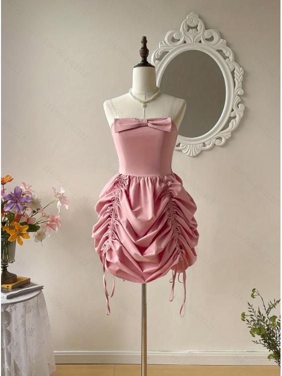 Rochie de vis fără bretele cu fundă la piept și fustă reglabilă