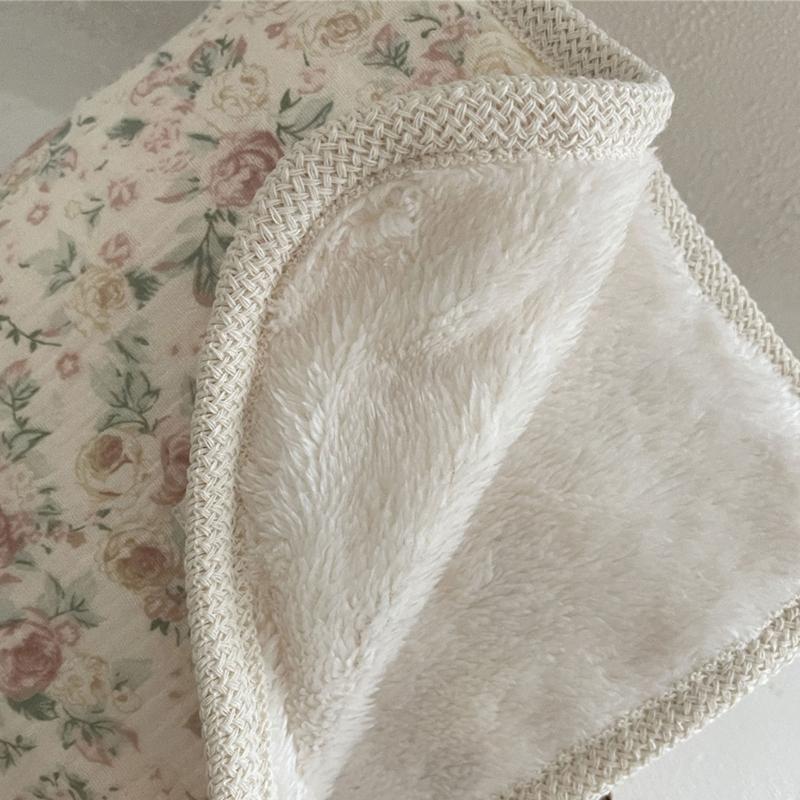 Couverture en Coton Imprimé Réversible Bord Crochet Fleur Couverture Polyvalente Double Épaisseur Chaude pour Bébés & Adultes