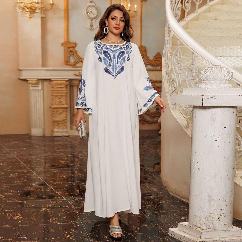New Arrival Middle East Embroidered Hot Drilling Robe Dress Embroidered Diamond Studded Dress