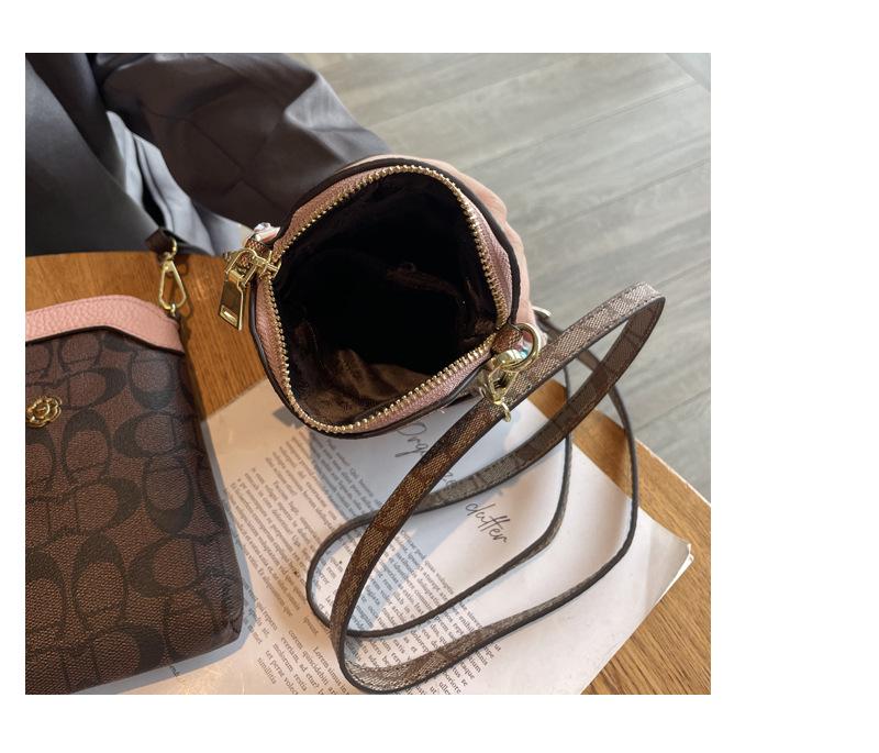 Trendy 2024 Mini Crossbody Phone Bag: Lightweight, High-End Summer Accessory for Women