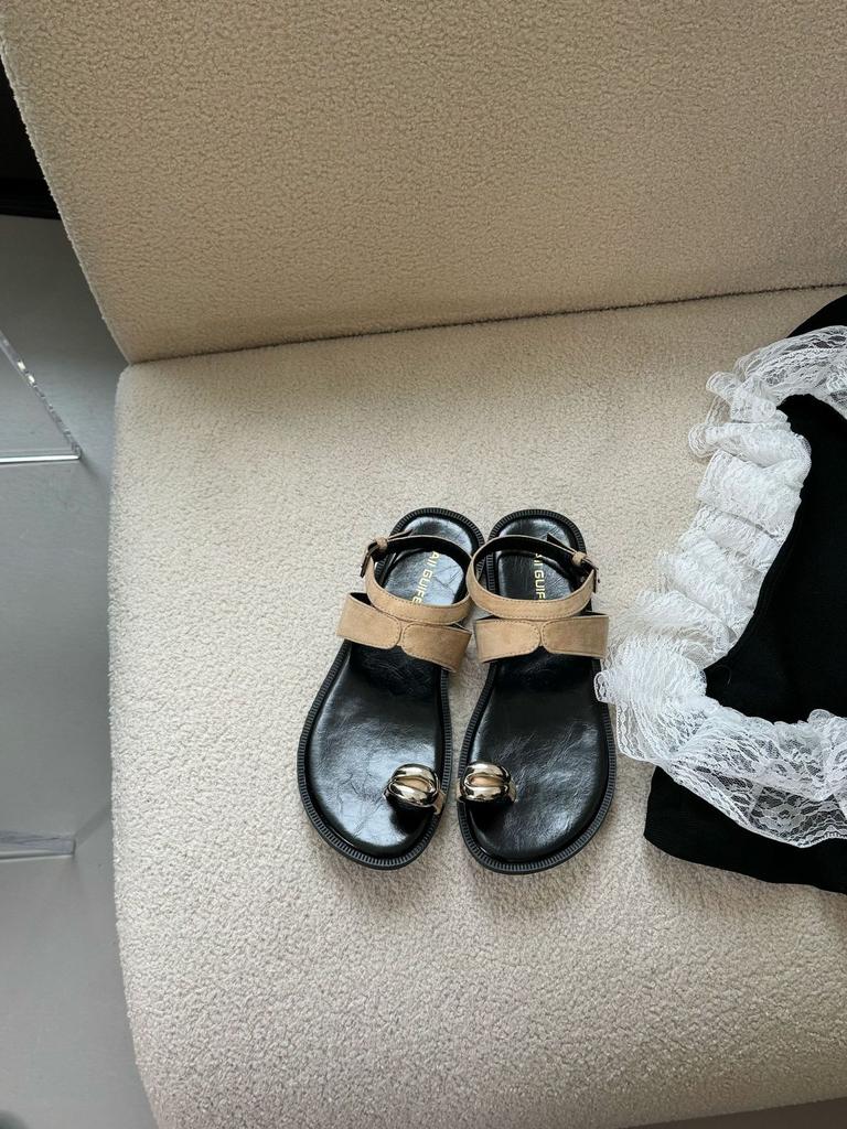 A852-12~ Flat-bottomed French metal-toed sandals women's shoes summer 2025 new Roman shoes