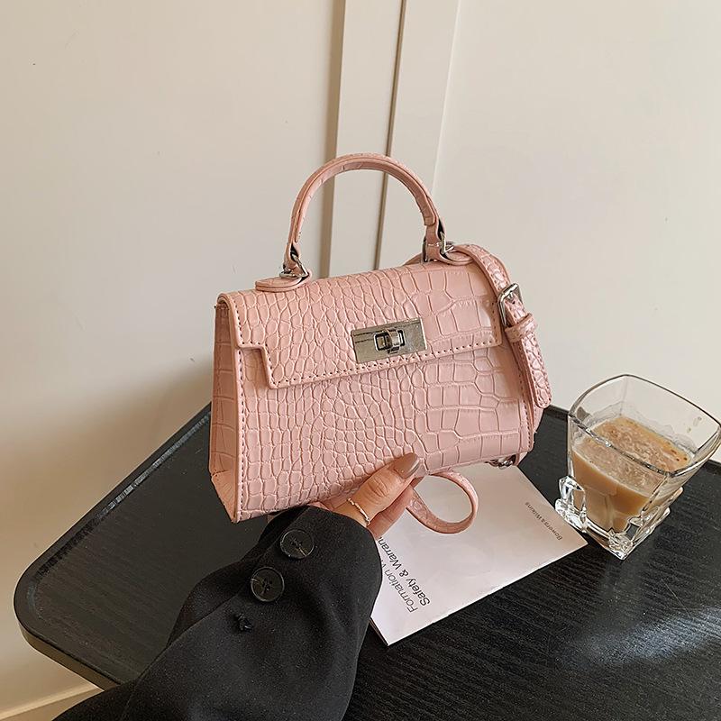 

2025 Women s Trendy High-End Versatile Chain Crossbody Kelly Bag