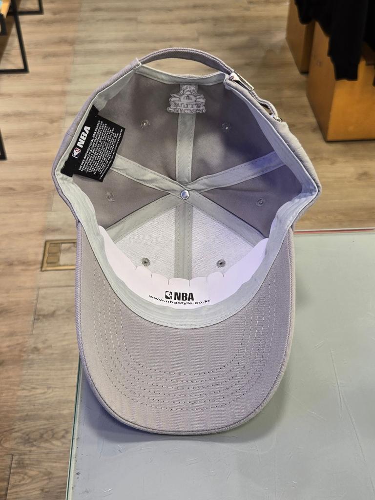 NBA Unisex CHI Cursive Vertical Embroidery Hardball Cap N245AP477P (11)