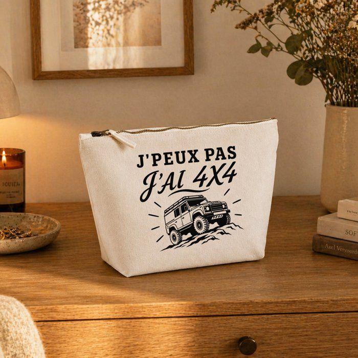 Trousse Beige J’peux pas j’ai 4x4 J'peux pas minimaliste | Trousse de Toilette en Coton 3 L avec Zip Métal et Fond Plat