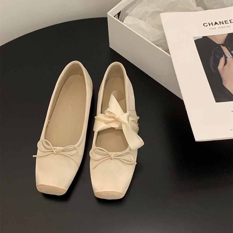 

Женские туфли Мэри Джейн с перекрестным ремешком, модные туфли с неглубоким вырезом и бантом-бабочкой, женские удобные туфли на мягкой подошве, балетки для платья 35 абрикосовый