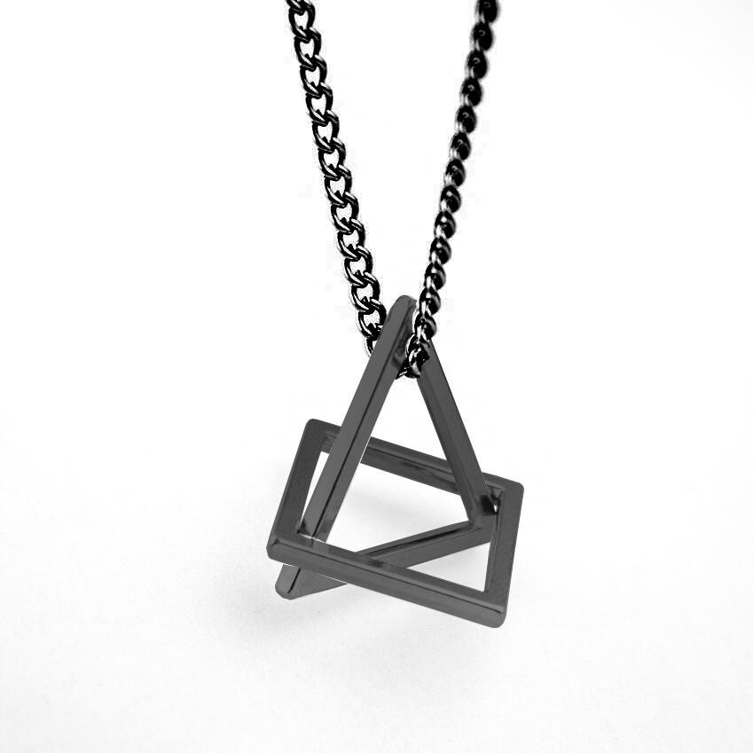 

Комплект ожерелий для пары «Любовь от сердца к сердцу» – пара бриллиантовых подвесок в форме сердца