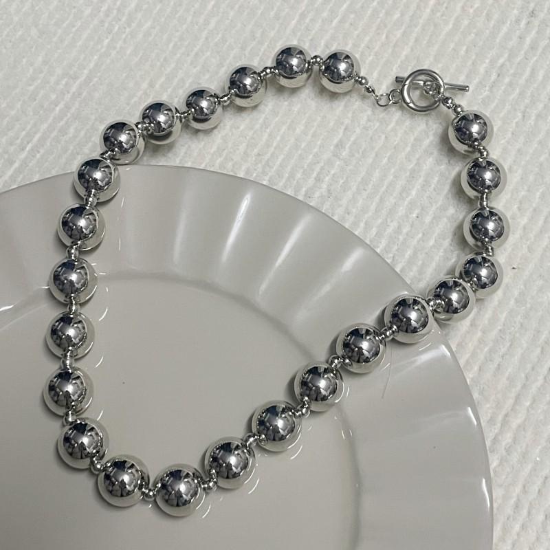 

Personal cold wind simple metal round bead collarbone chain light luxury fashion sweet and cool girl niche necklace