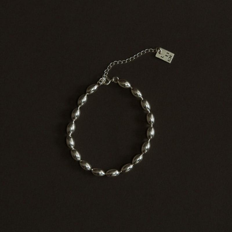 STUDIO LEIGH EGG BRACELET