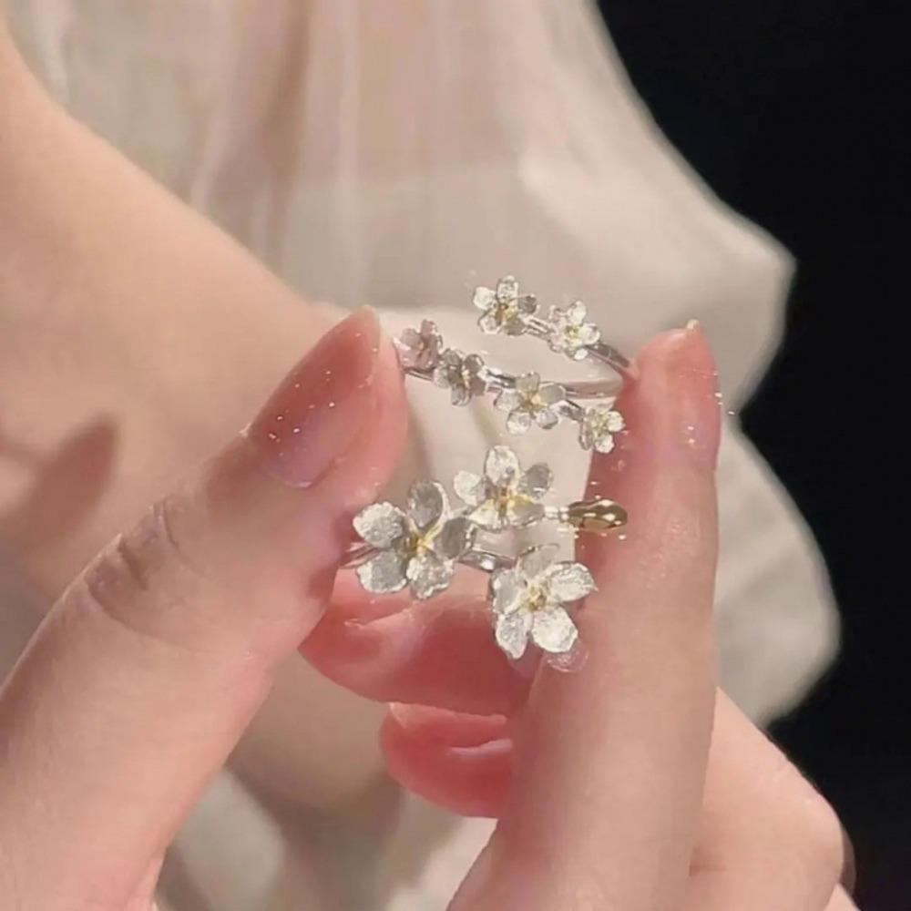 Delicate Flower Opening Adjustable Rings for Women Silver Elegant Ring Sweet Jewelry Gift