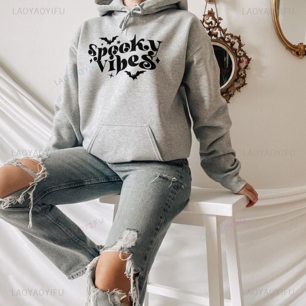 Halloween Retro Hoodie Spooky Vibes Clothing Retro Font Halloween Hoodies Gothic Style Men Women Fashion Casual Sweatshirts